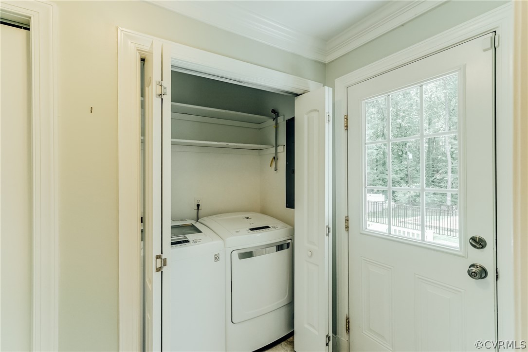3918 Oxbridge Road North Chesterfield, VA 23236 - Photo 17 of 48 a utility room with a window dryer and washer