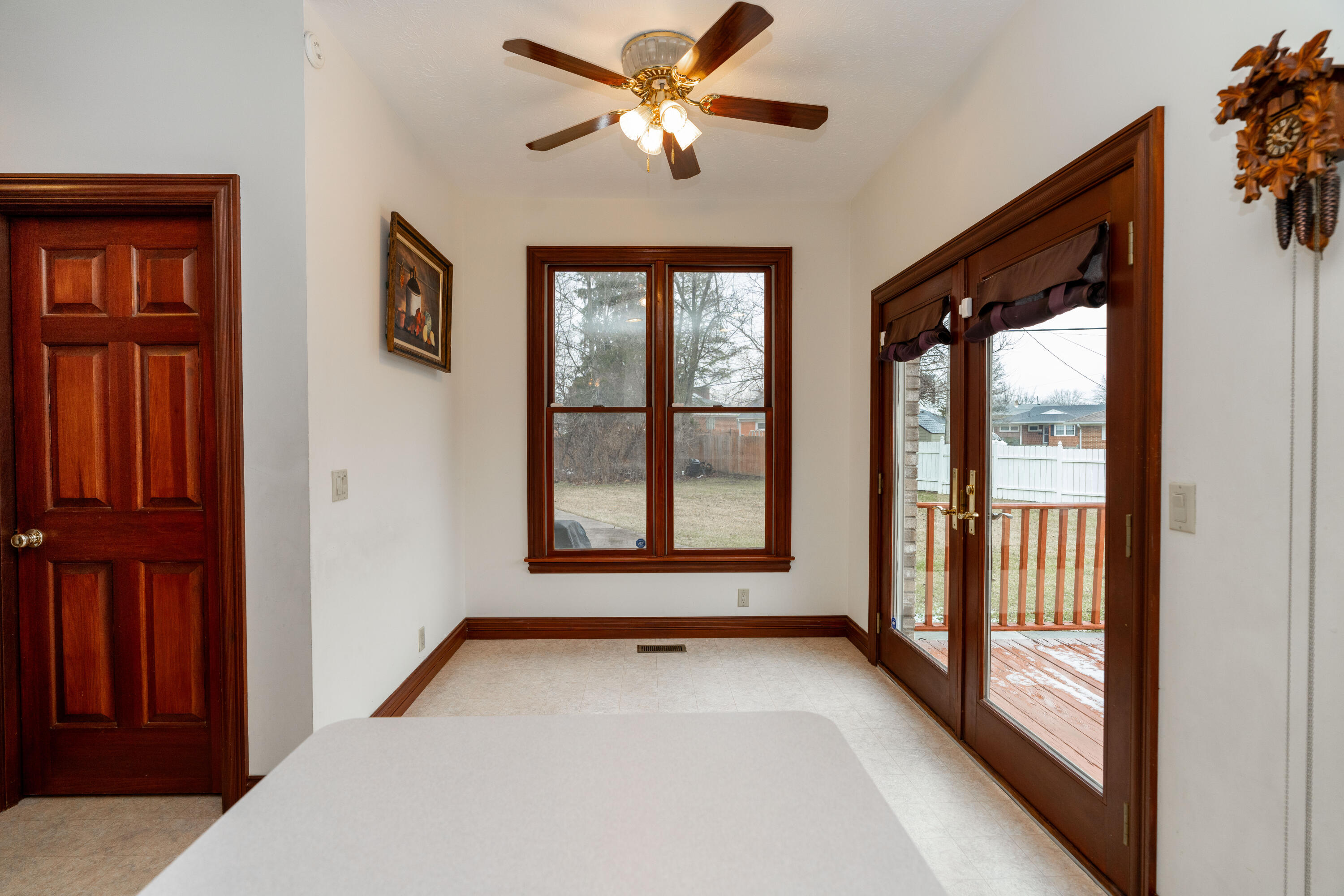 2442 Greystone Lane Springfield, OH 45503 - Photo 14 of 62