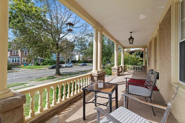 $2,700 | 809 Edgewood Avenue, New Haven, CT 06515