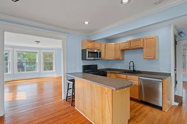 $2,700 | 809 Edgewood Avenue, New Haven, CT 06515