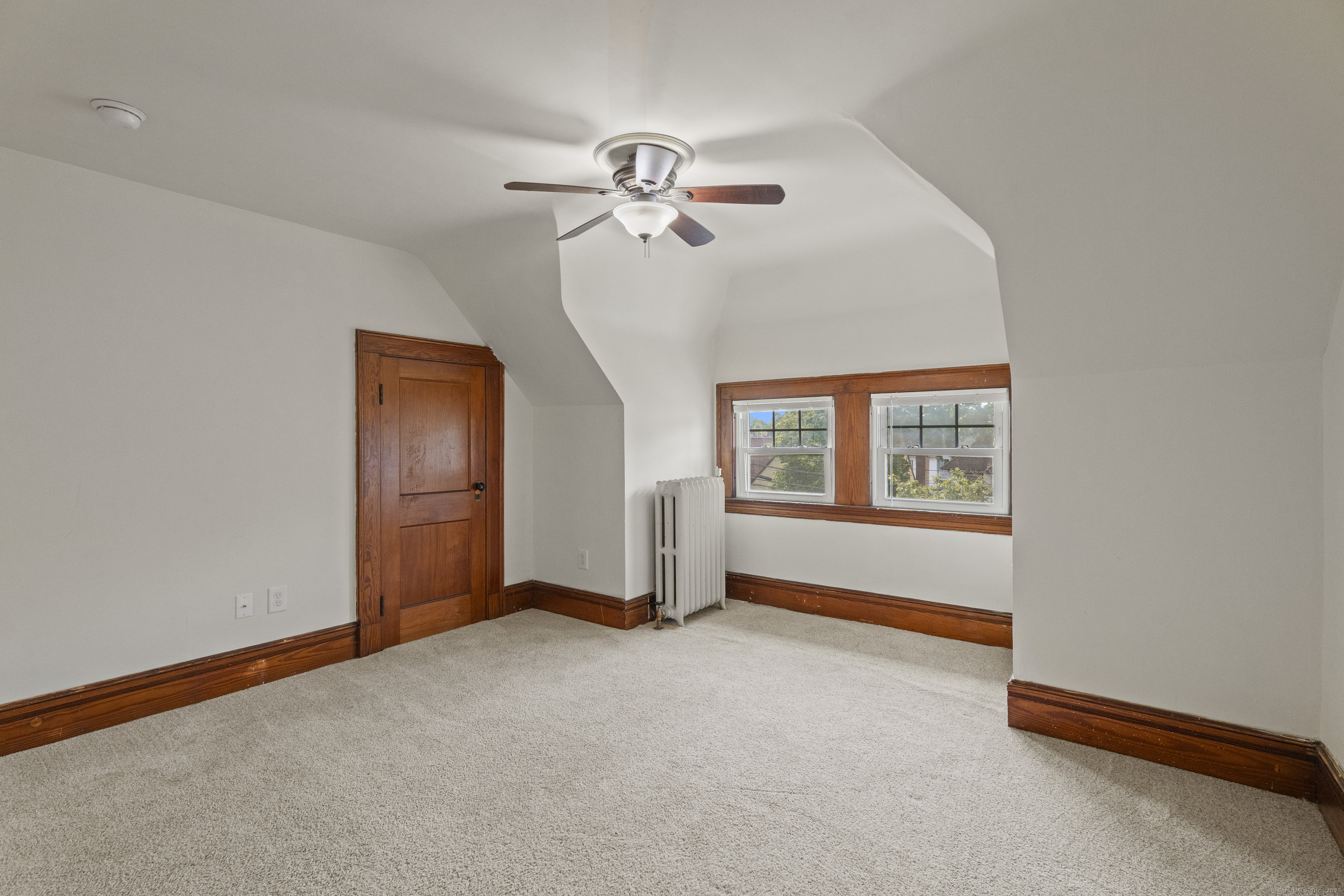 809 Edgewood Avenue New Haven, CT 06515 - Photo 32 of 39