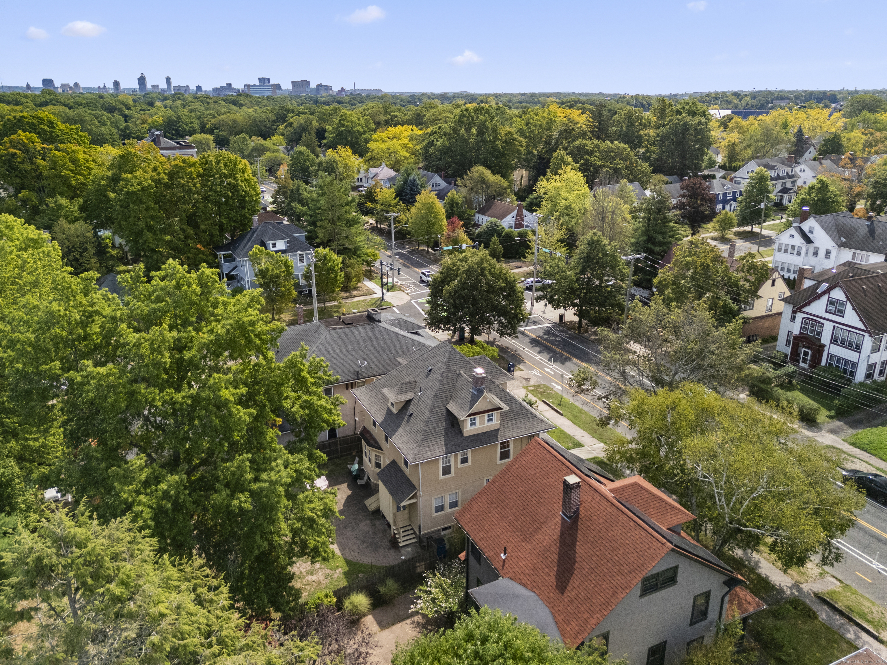 809 Edgewood Avenue New Haven, CT 06515 - Photo 38 of 39