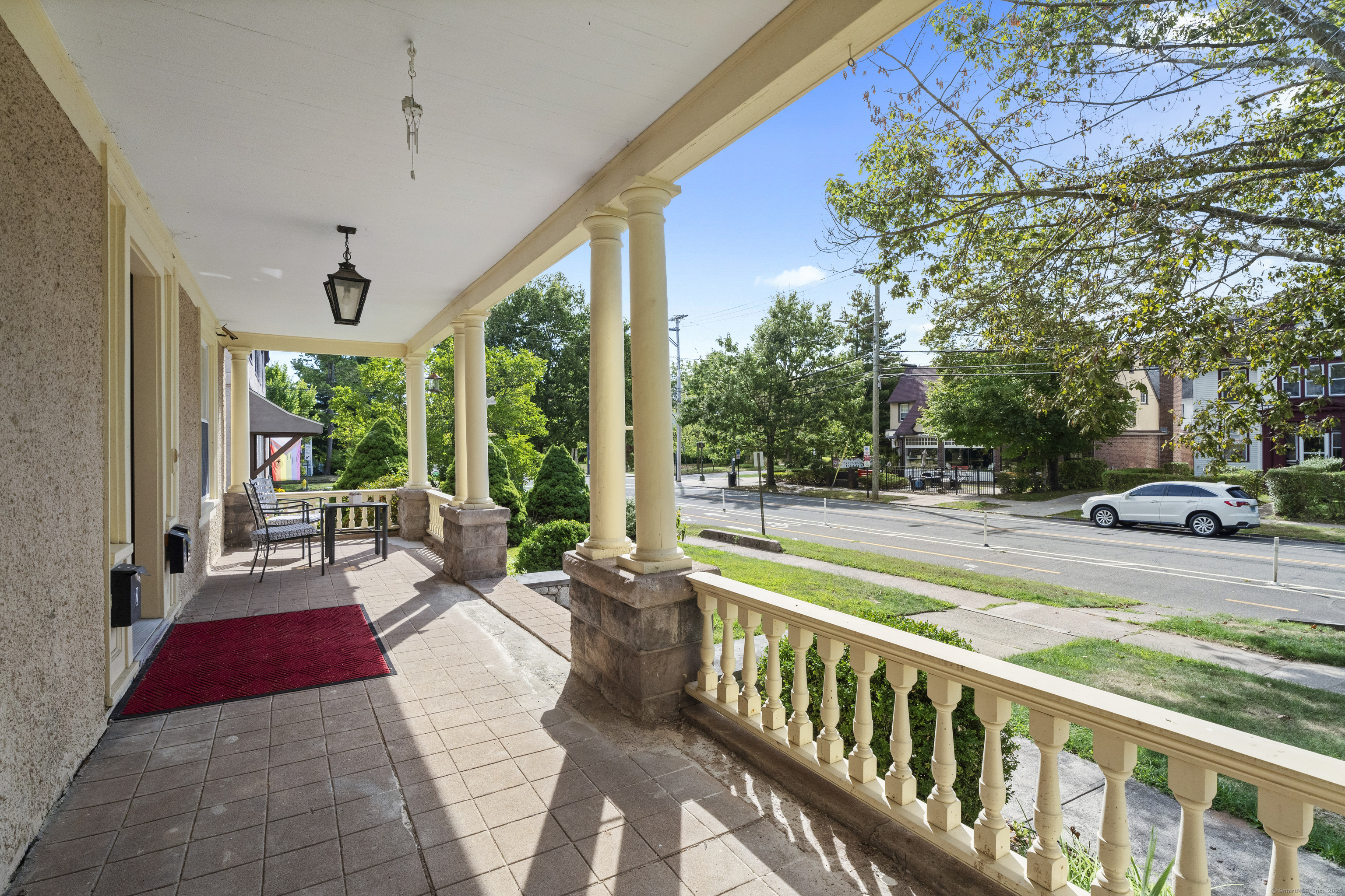 809 Edgewood Avenue New Haven, CT 06515 - Photo 6 of 39