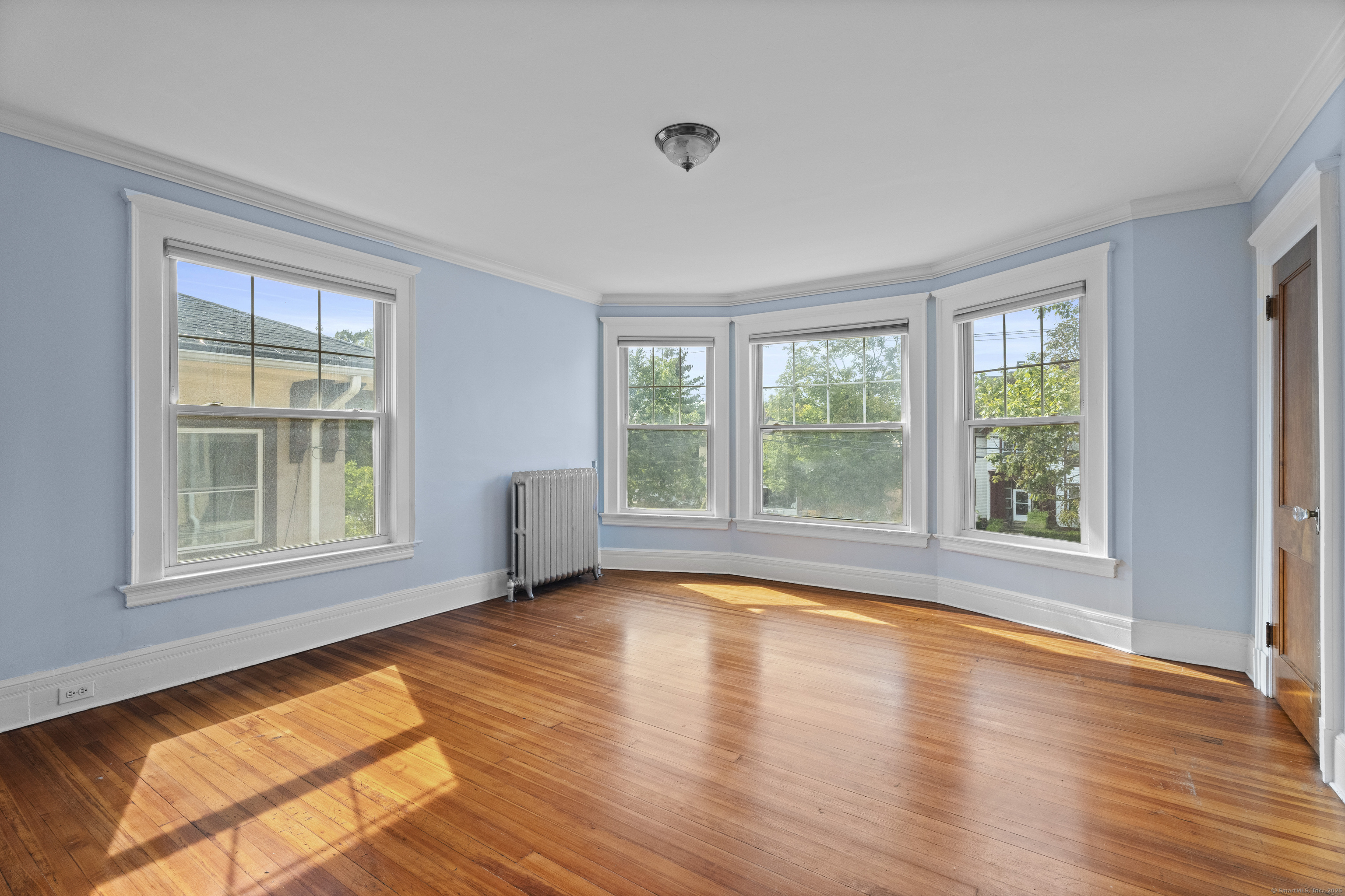 809 Edgewood Avenue New Haven, CT 06515 - Photo 9 of 39