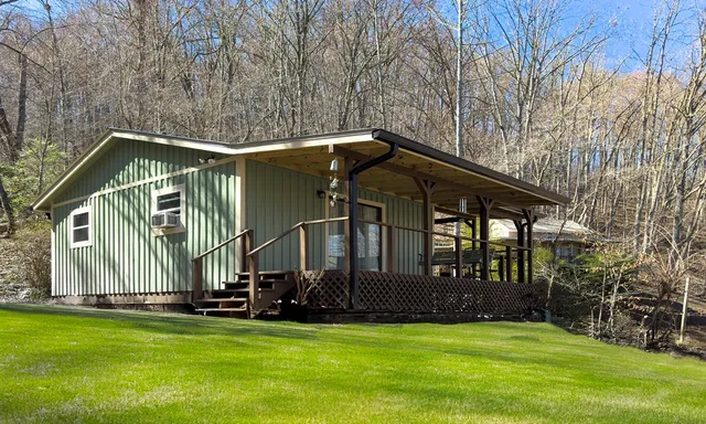 $469,000 | 526 Garland Ridge Drive, Hayesville, NC 28904
