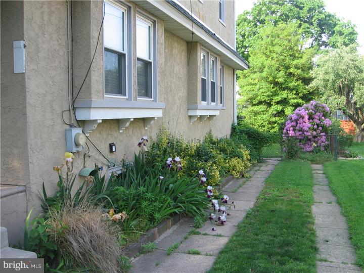165 Shelbourne Road Havertown, PA 19083 - Photo 2 of 24