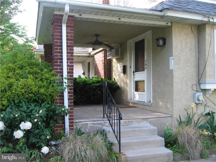165 Shelbourne Road Havertown, PA 19083 - Photo 4 of 24
