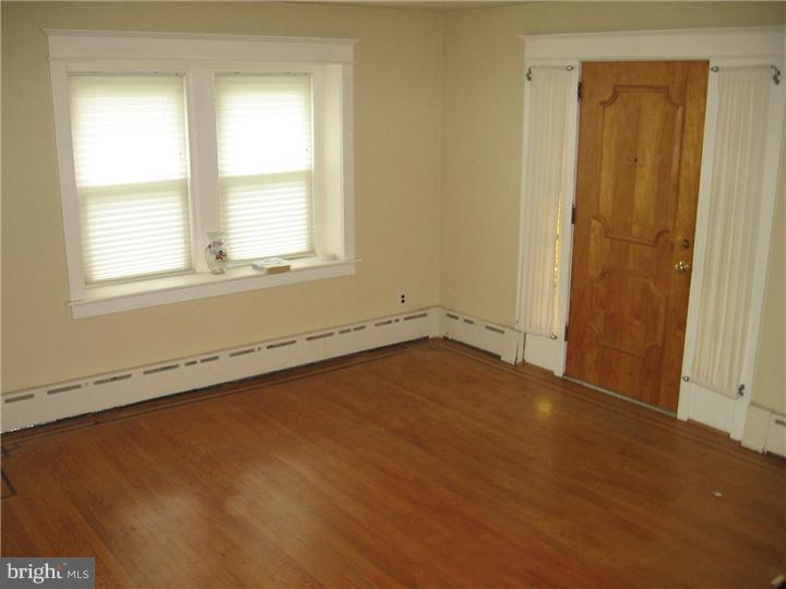 165 Shelbourne Road Havertown, PA 19083 - Photo 5 of 24