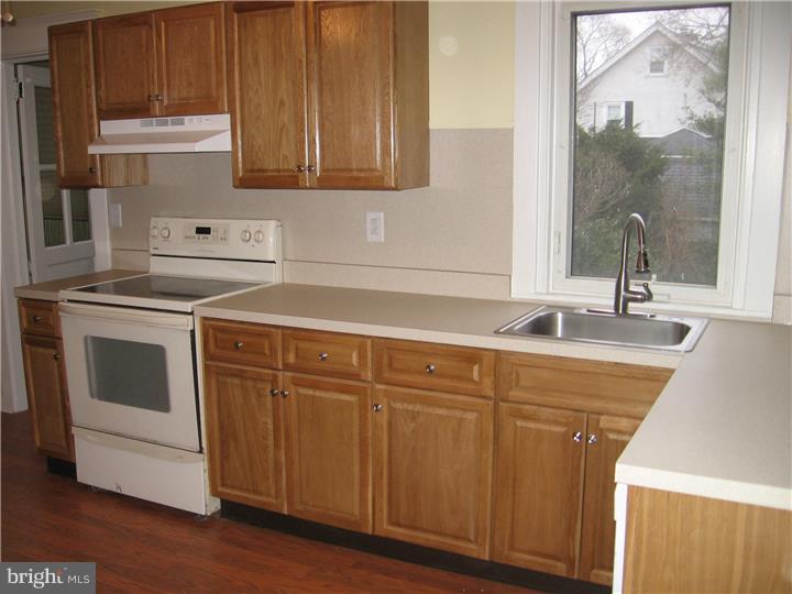165 Shelbourne Road Havertown, PA 19083 - Photo 10 of 24