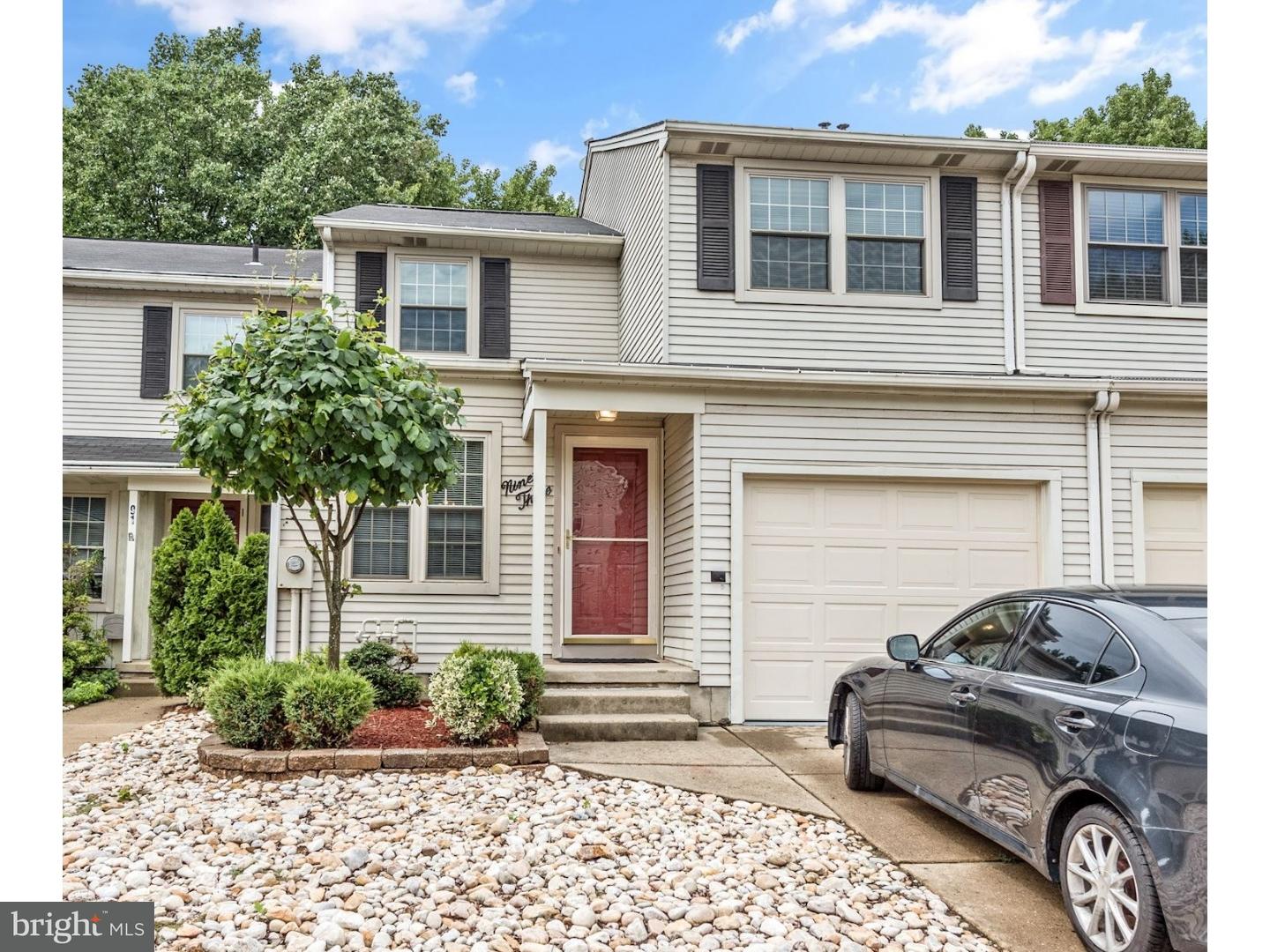 93 Farnwood Road Mount Laurel, NJ 08054 - Photo 1 of 25 Exterior Front