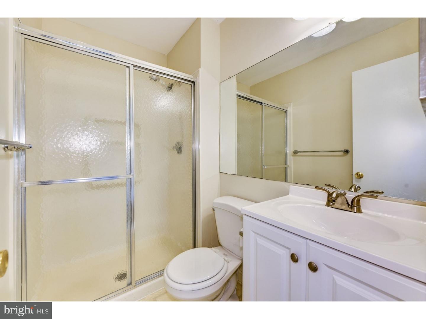 93 Farnwood Road Mount Laurel, NJ 08054 - Photo 16 of 25 Master Bathroom