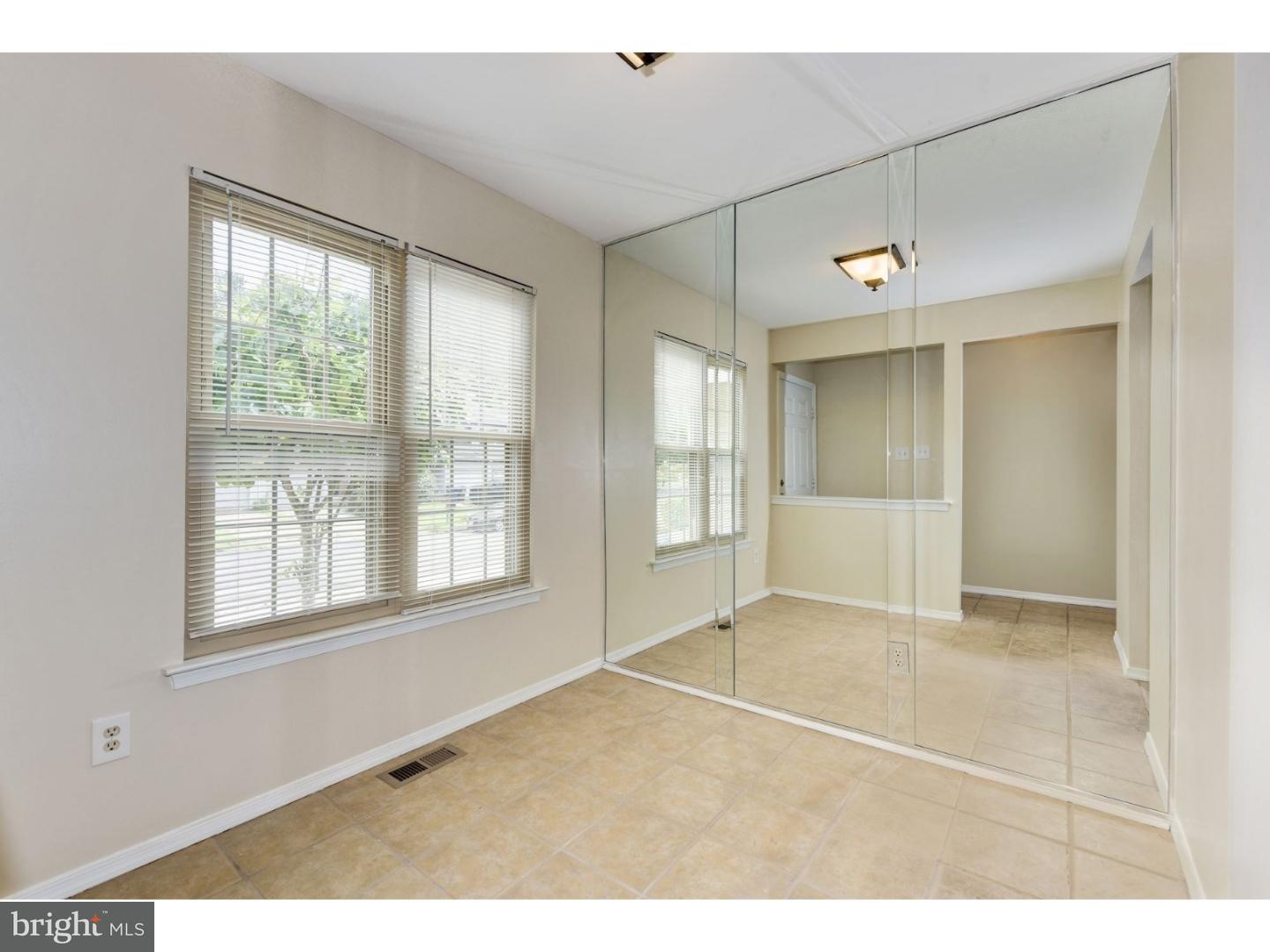 93 Farnwood Road Mount Laurel, NJ 08054 - Photo 5 of 25 Breakfast Room