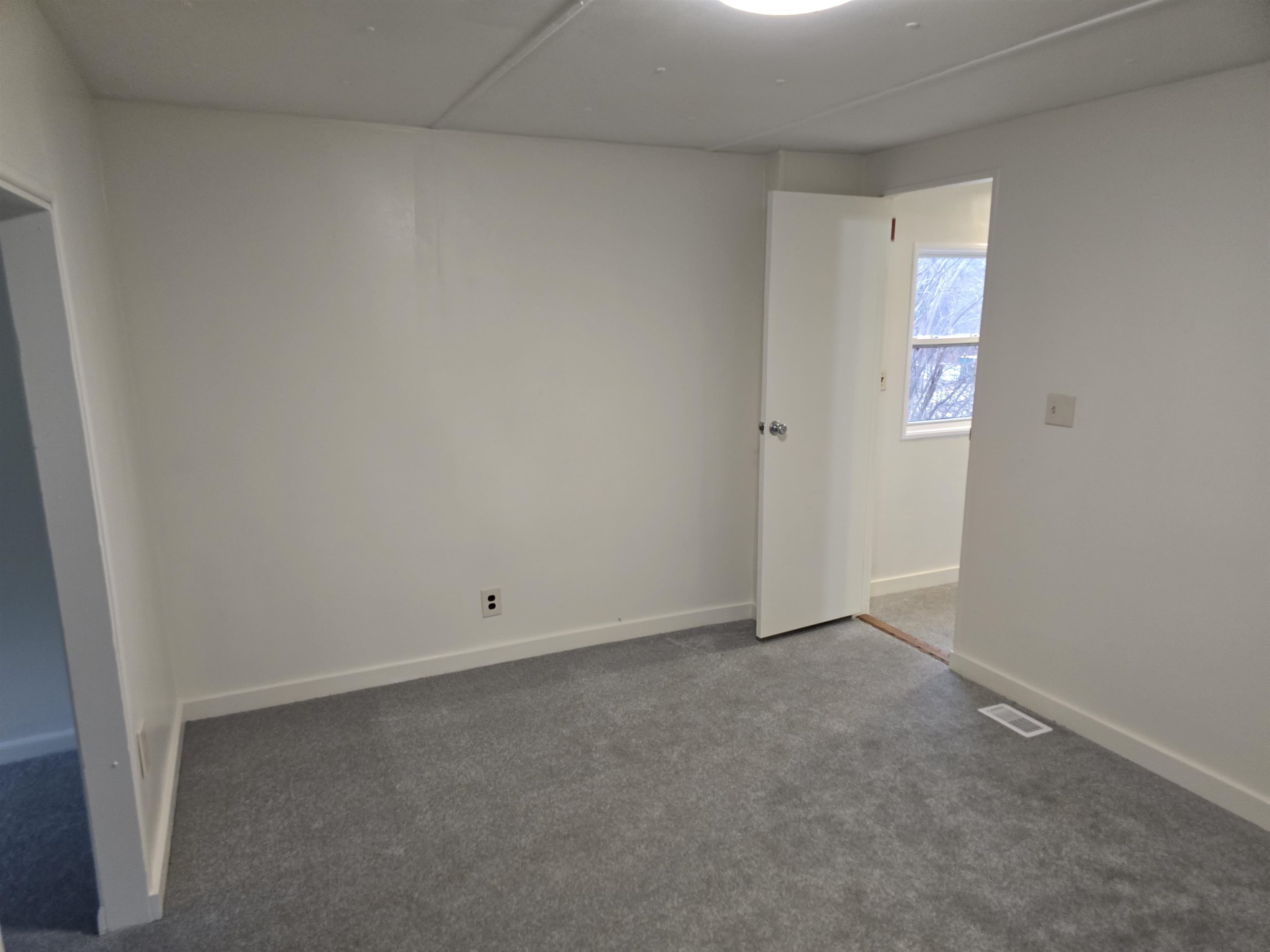 151 Salmon Falls Road Rochester, NH 03868 - Photo 8 of 24 Gallery Image 8