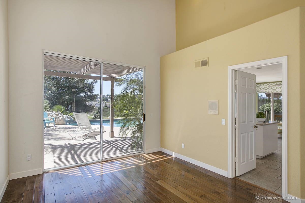 14618 Colony Way Poway, CA 92064 - Photo 11 of 24 Gallery Image 11
