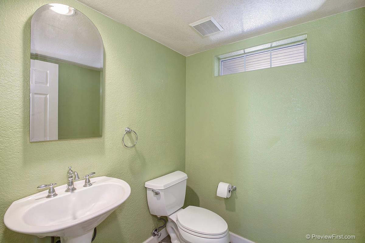 14618 Colony Way Poway, CA 92064 - Photo 15 of 24 Gallery Image 15