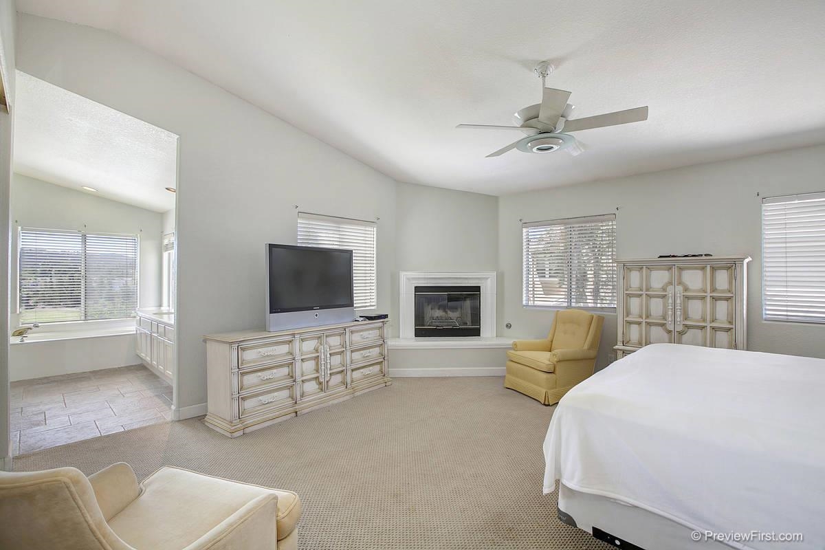 14618 Colony Way Poway, CA 92064 - Photo 16 of 24 Gallery Image 16