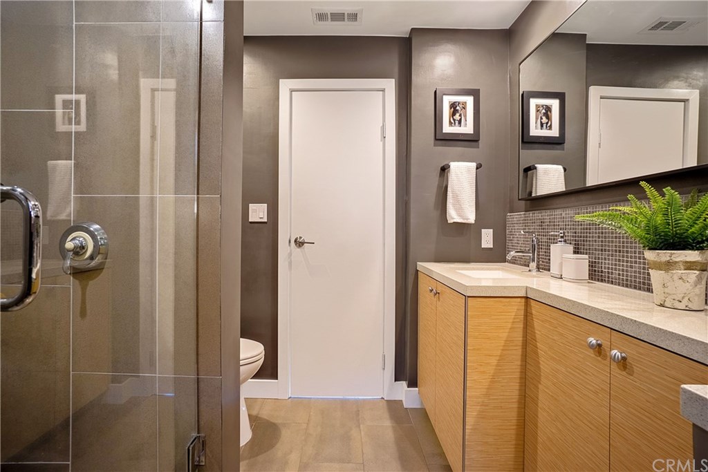 1743 Griffith Park Boulevard Silver Lake, CA 90026 - Photo 17 of 38