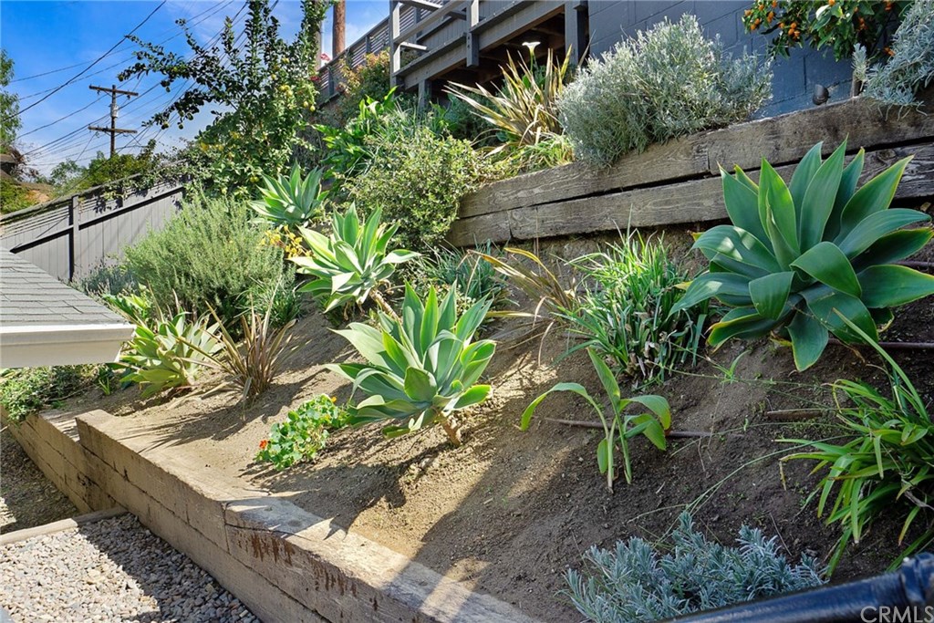 1743 Griffith Park Boulevard Silver Lake, CA 90026 - Photo 32 of 38