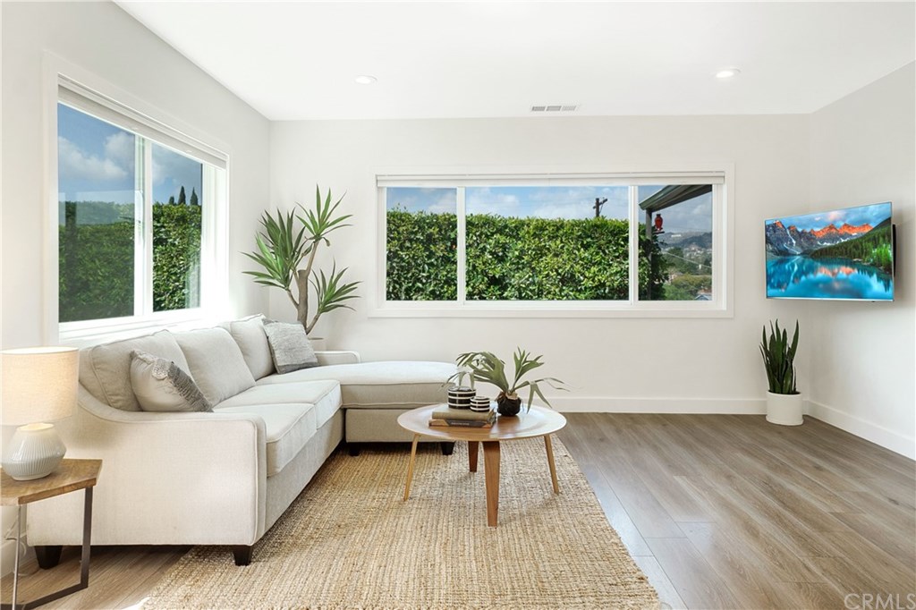 1743 Griffith Park Boulevard Silver Lake, CA 90026 - Photo 6 of 38