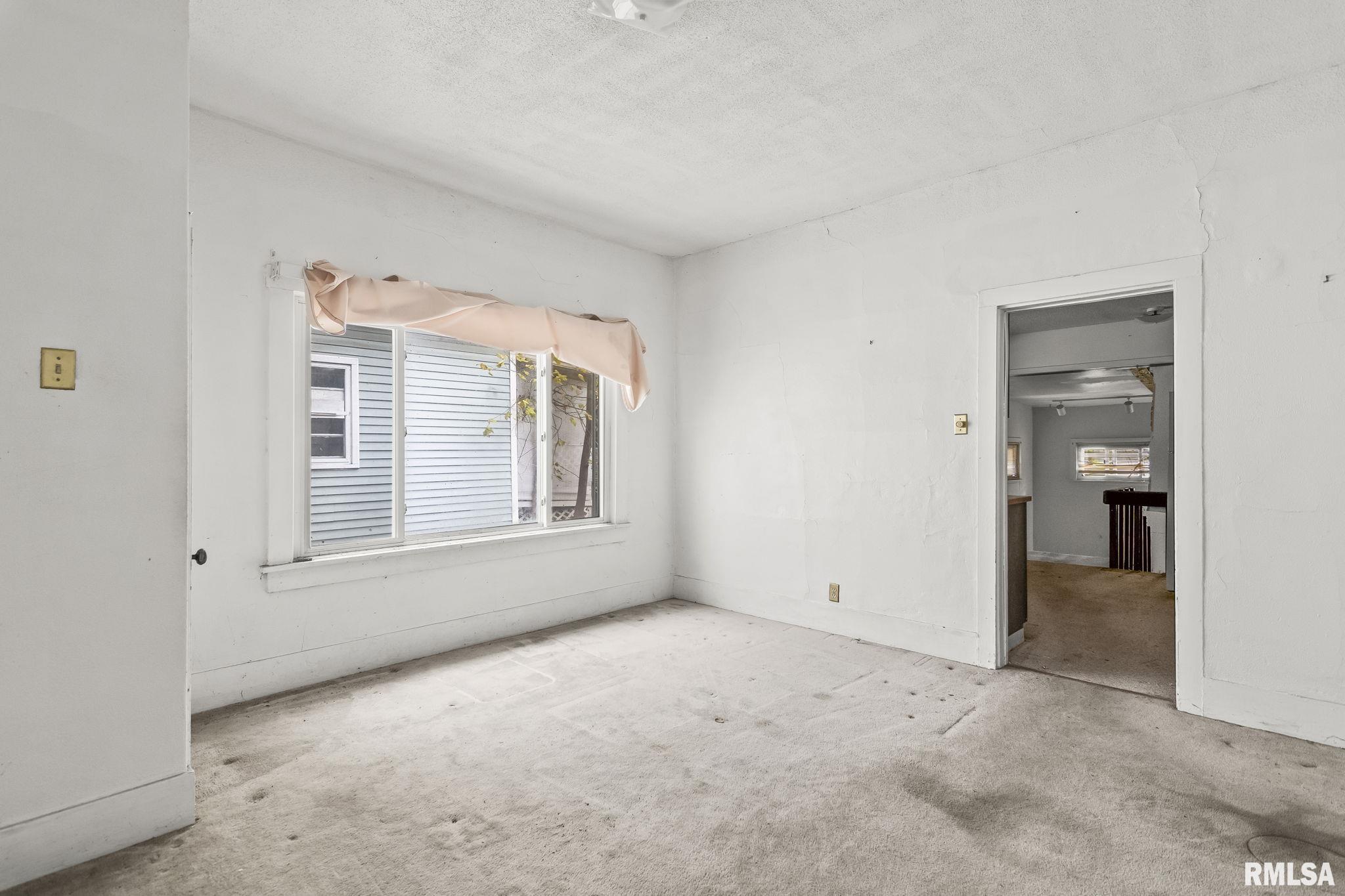 1504 East Phillips Street Springfield, IL 62702 - Photo 4 of 30