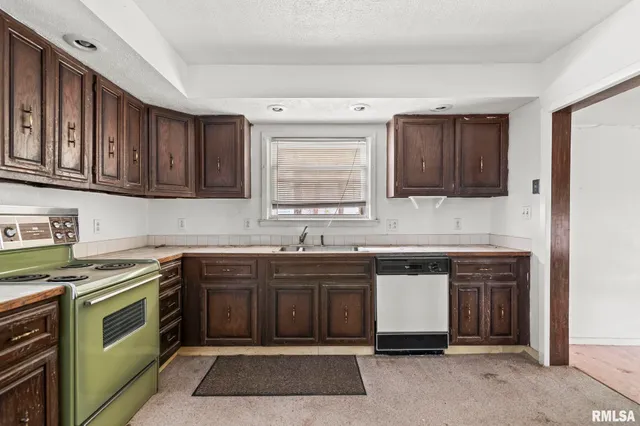 $24,900 | 1504 East Phillips Street, Springfield, IL 62702