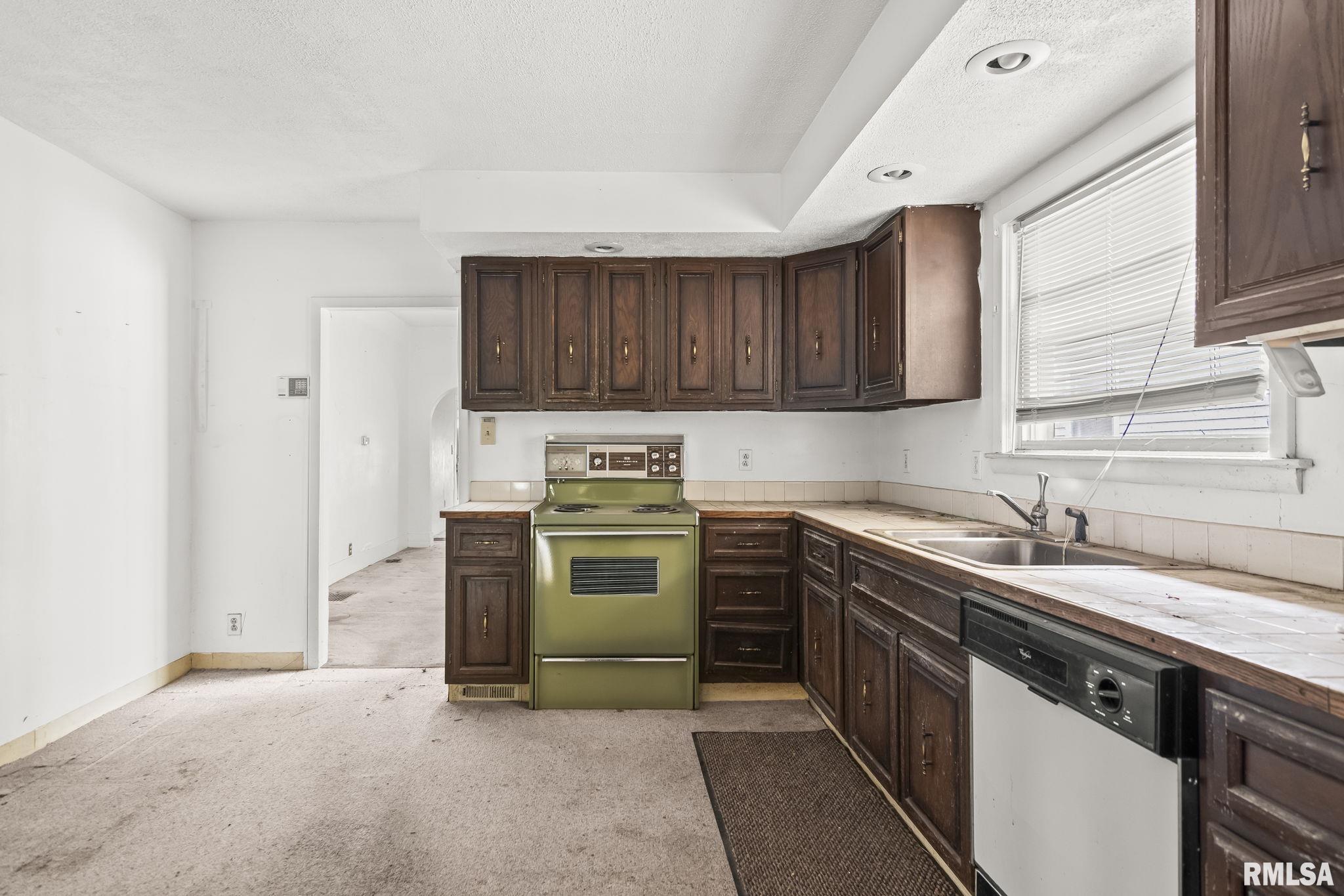 1504 East Phillips Street Springfield, IL 62702 - Photo 10 of 30