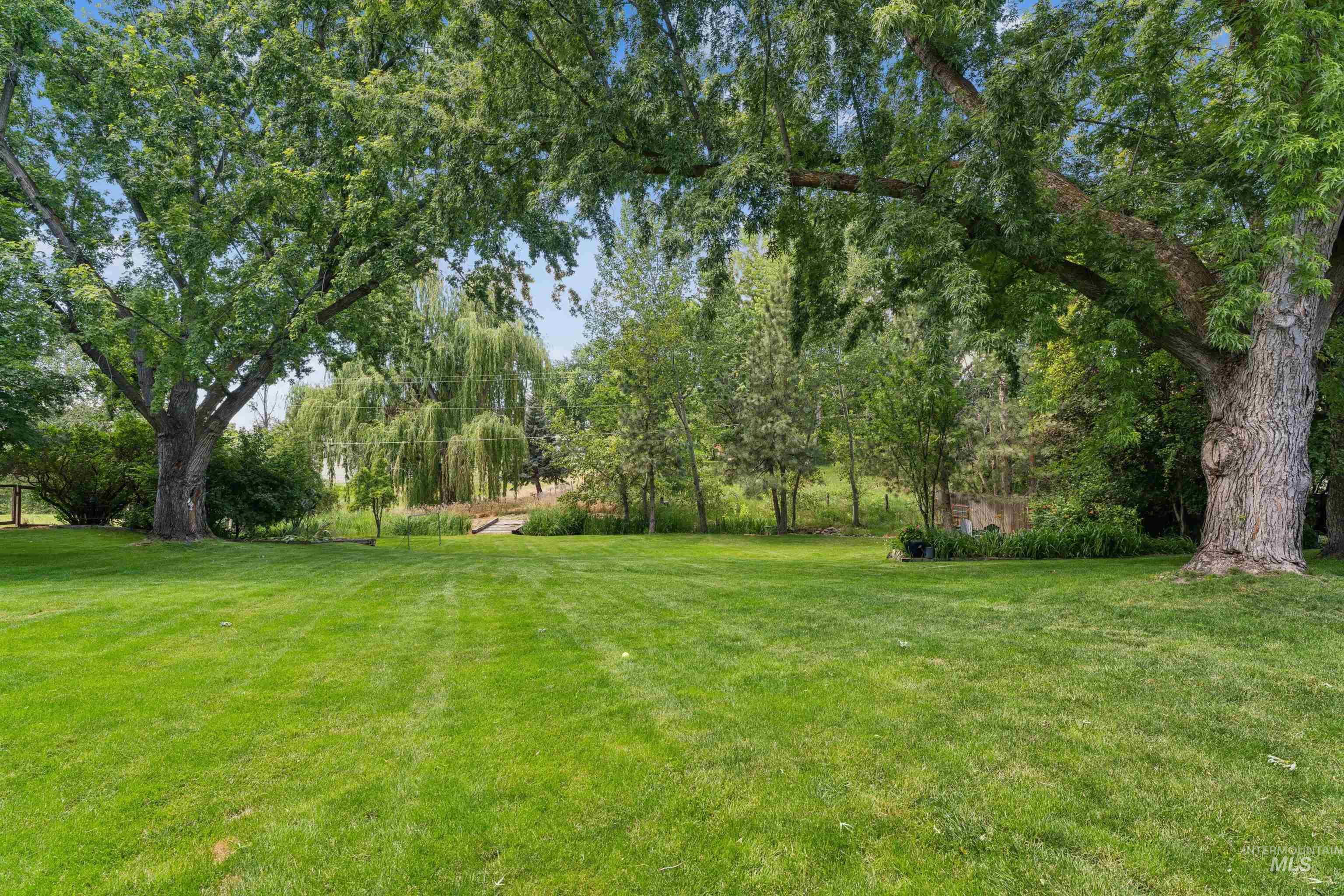 359 North Rene Place Eagle, ID 83616 - Photo 3 of 50