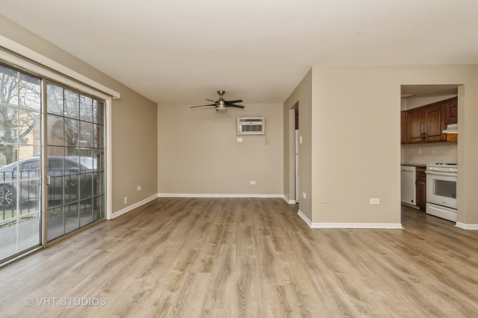 7041 O'Connell Drive, Unit 101 Chicago Ridge, IL 60415 - Photo 7 of 14