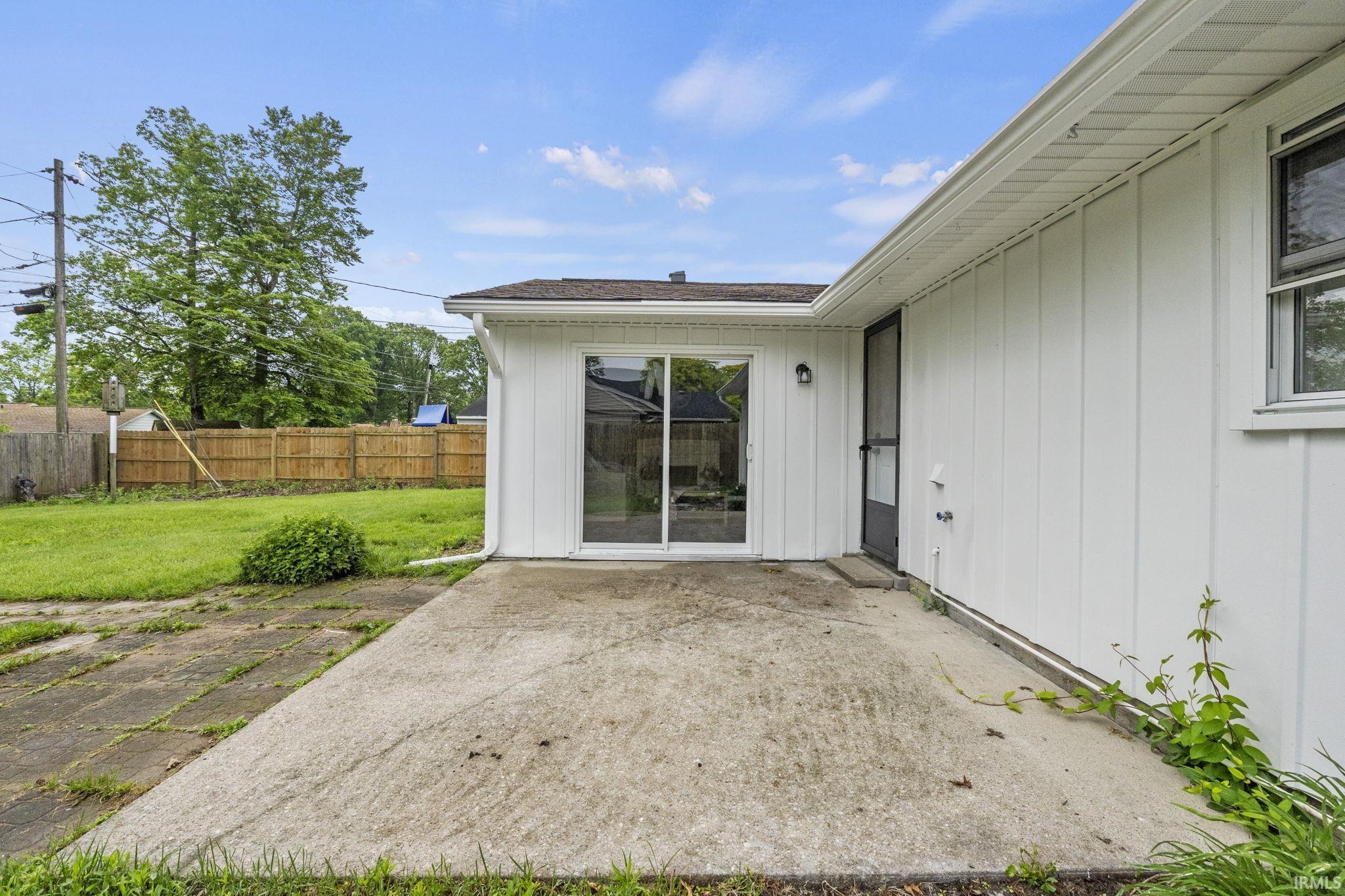 6820 Raintree Road Fort Wayne, IN 46825 - Photo 24 of 33