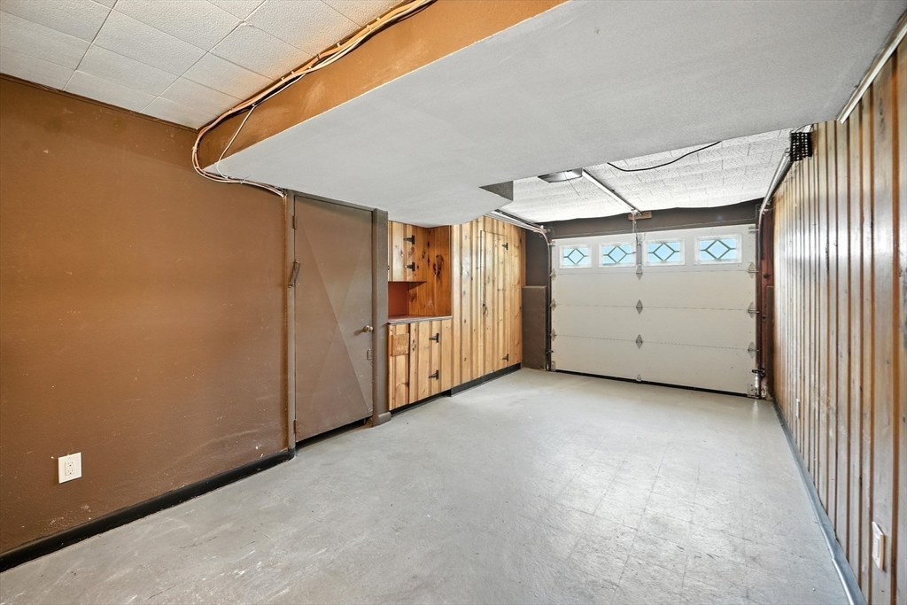 76 Clydesdale Lane Springfield, MA 01129 - Photo 34 of 39 a view of an empty room