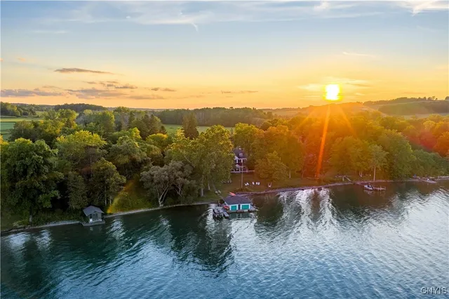 $3,400,000 | 1860 East Lake Road, Skaneateles, NY 13152