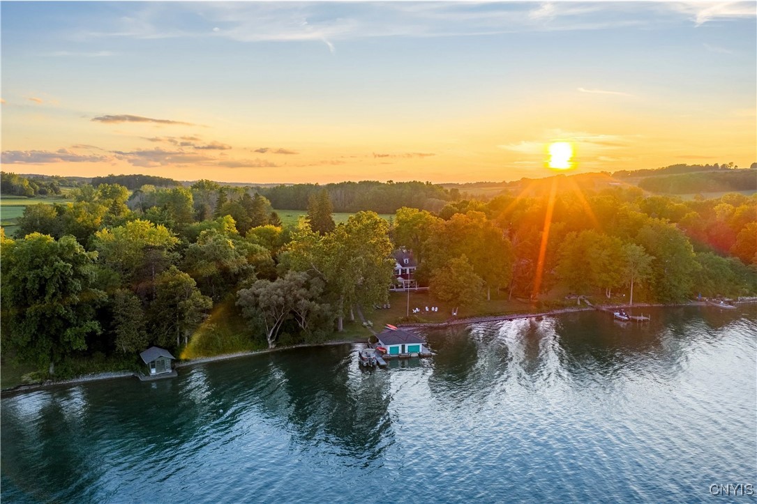 1860 East Lake Road Skaneateles, NY 13152 - Photo 8 of 10