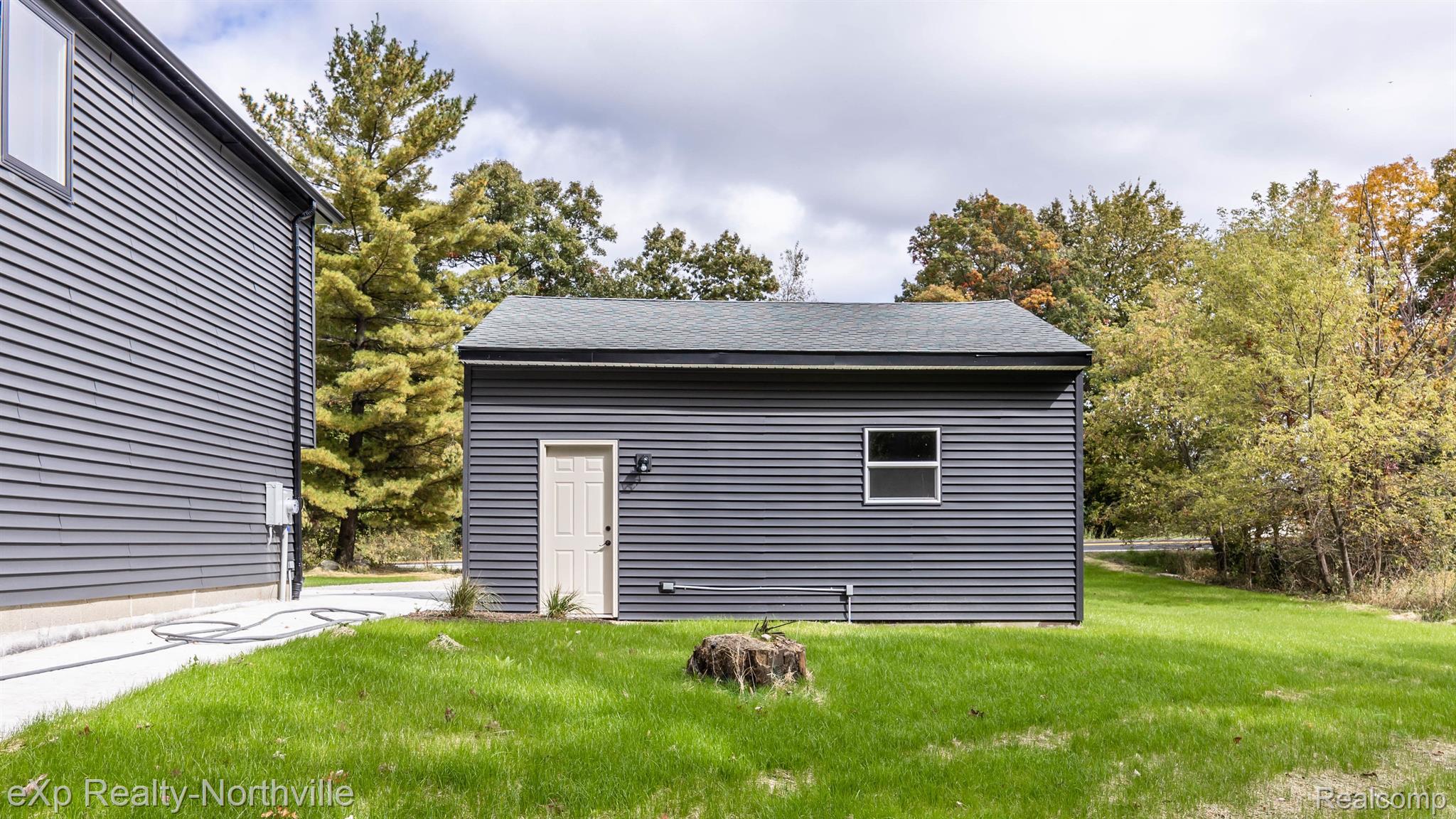 1020 7 Mile Road Whitmore Lake, MI 48189 - Photo 6 of 55 Gallery Image 6