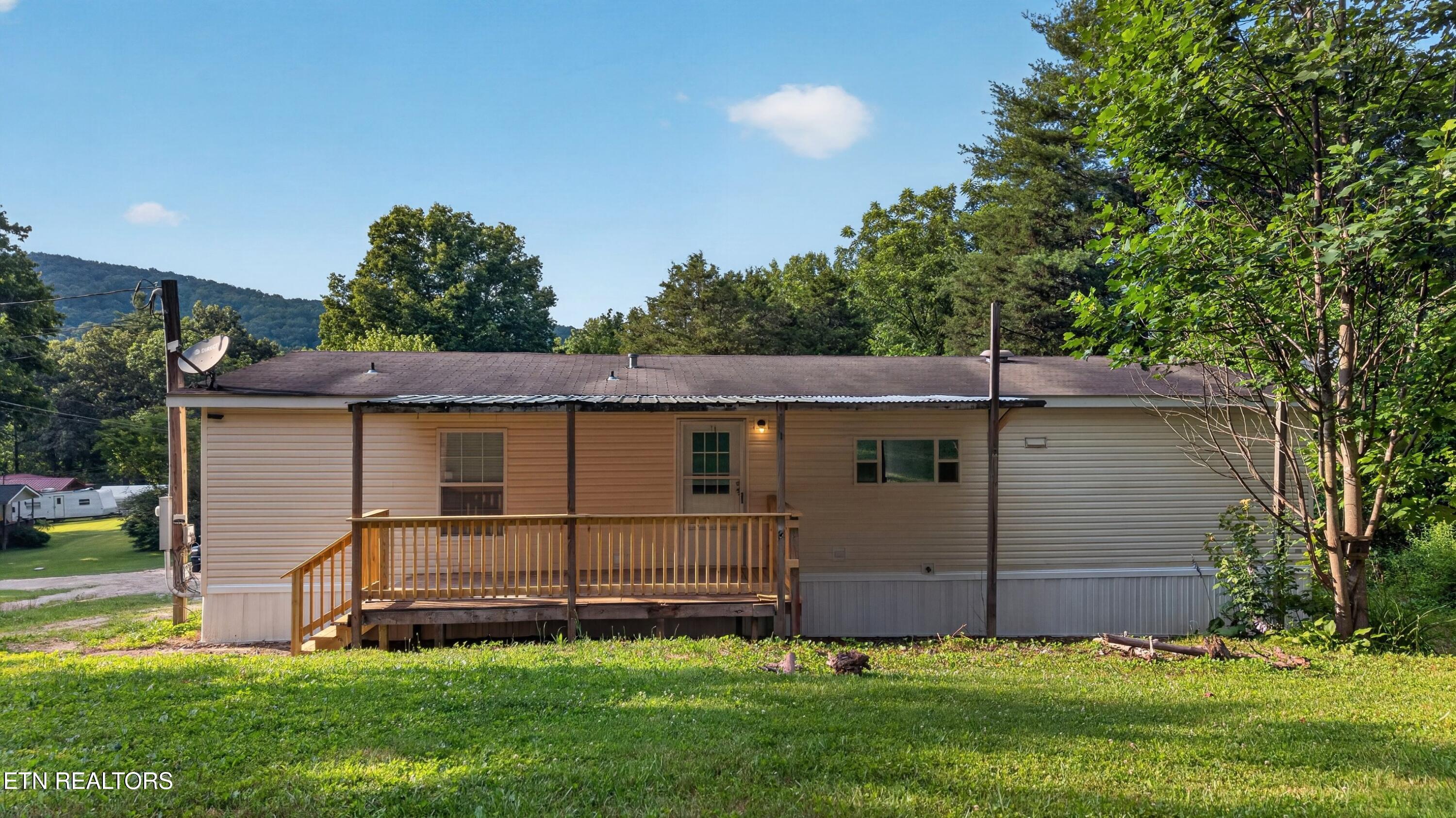 137 Morrison Subdivision Road Oakdale, TN 37829 - Photo 6 of 29 004-137MorrisonSubdivisionRoad-Oakdale-T