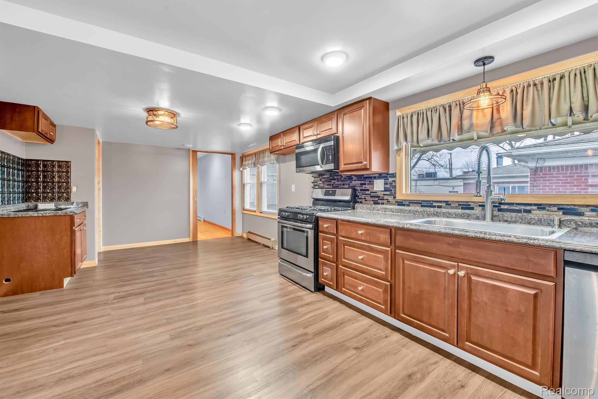 14975 Reeck Road Southgate, MI 48195 - Photo 11 of 30 Gallery Image 11