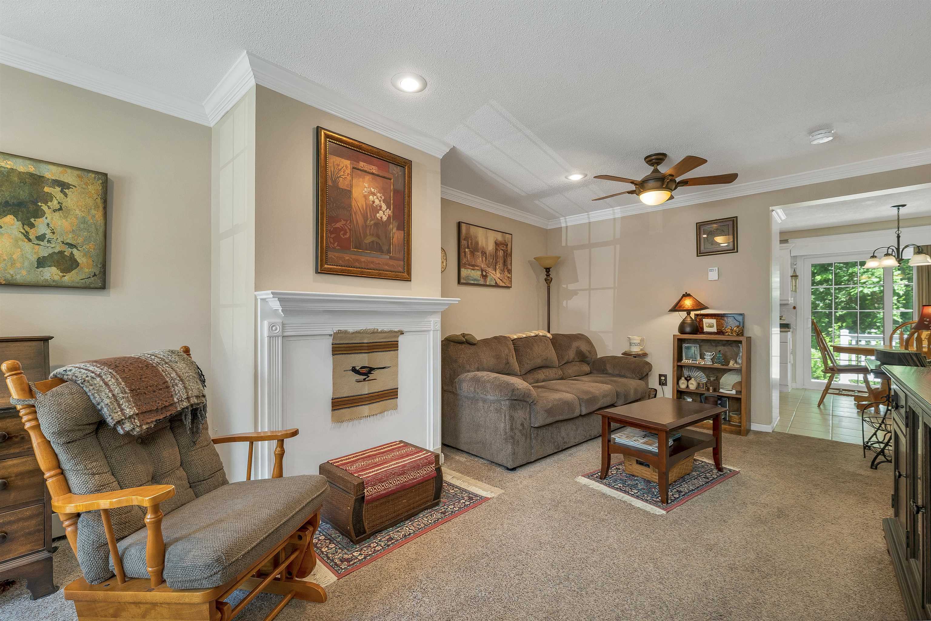 68 Woodland Green, Unit 68 Rochester, NH 03868 - Photo 4 of 45