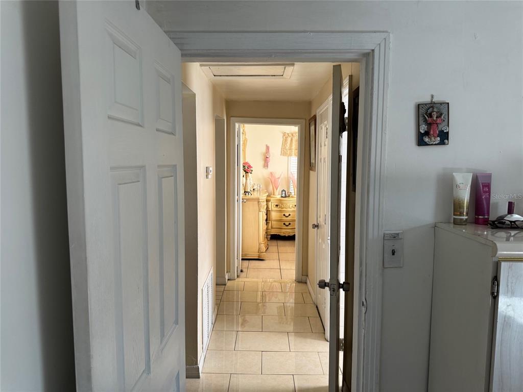 3322 West St Joseph Street Tampa, FL 33607 - Photo 14 of 24