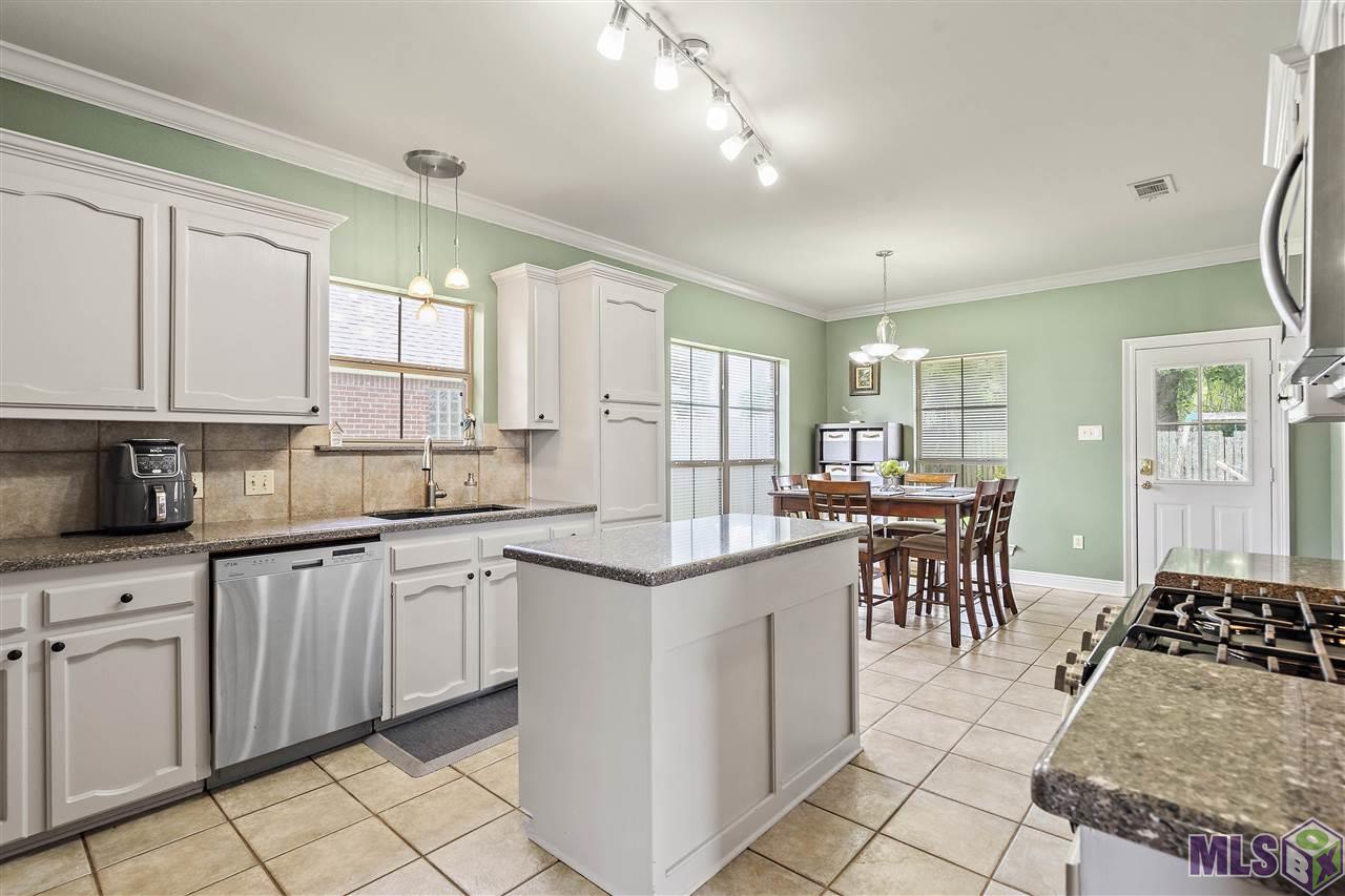 17816 Jefferson Ridge Drive Baton Rouge, LA 70817 - Photo 10 of 27 Gallery Image 10