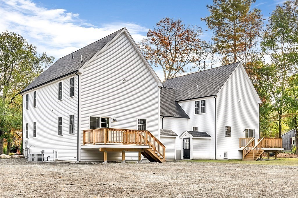 79 Maple Street, Unit 2 Bellingham, MA 02019 - Photo 5 of 26 Gallery Image 5