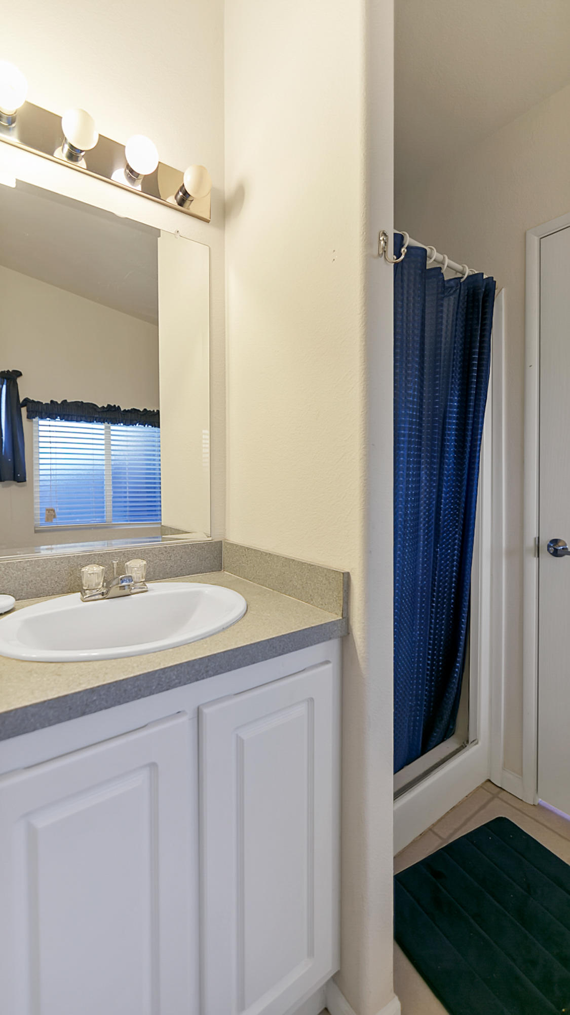 21560 South Powerhouse Road Manton, CA 96059 - Photo 24 of 41 shower stall in bathroom