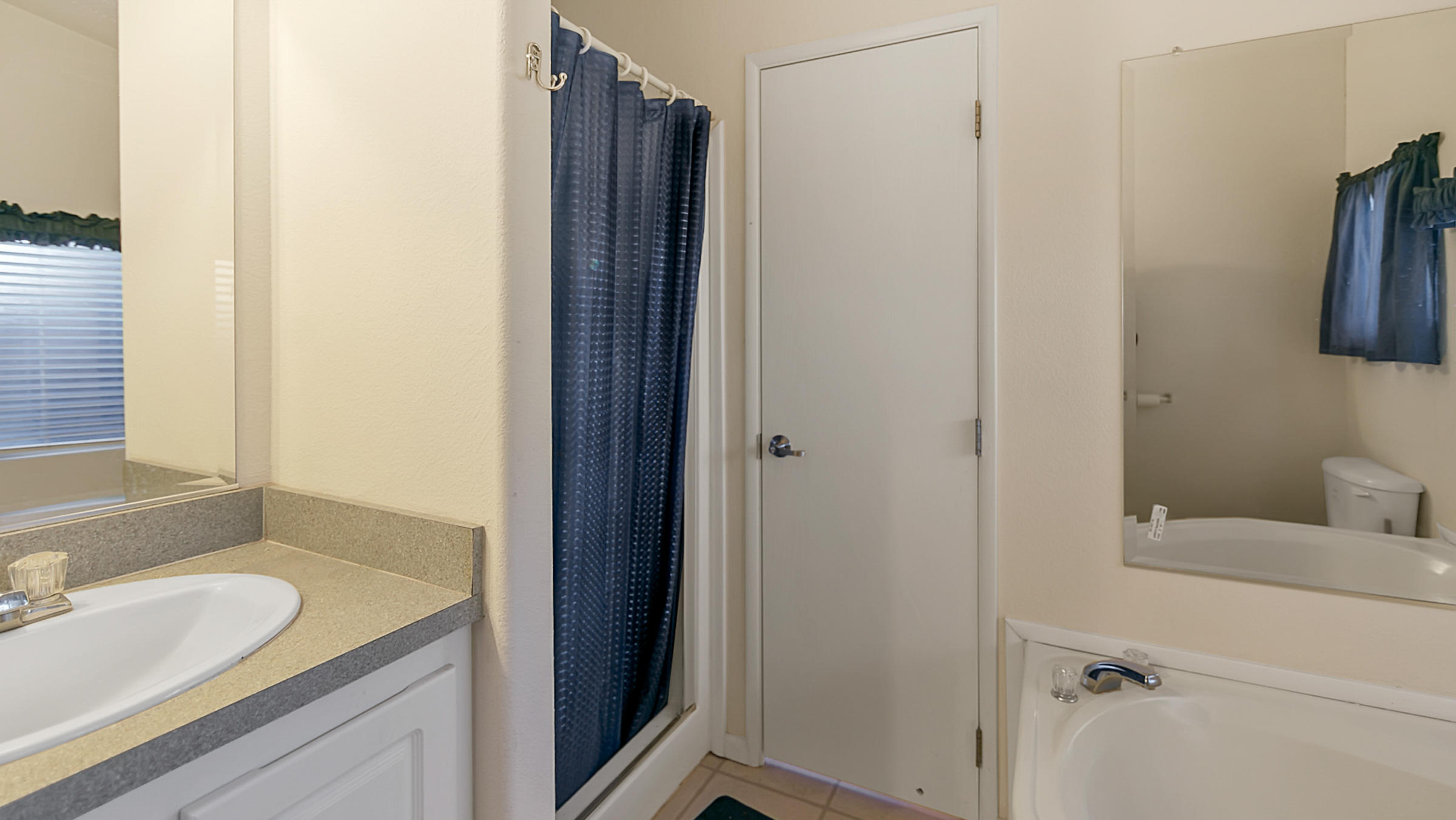 21560 South Powerhouse Road Manton, CA 96059 - Photo 25 of 41 Oversized bathroom