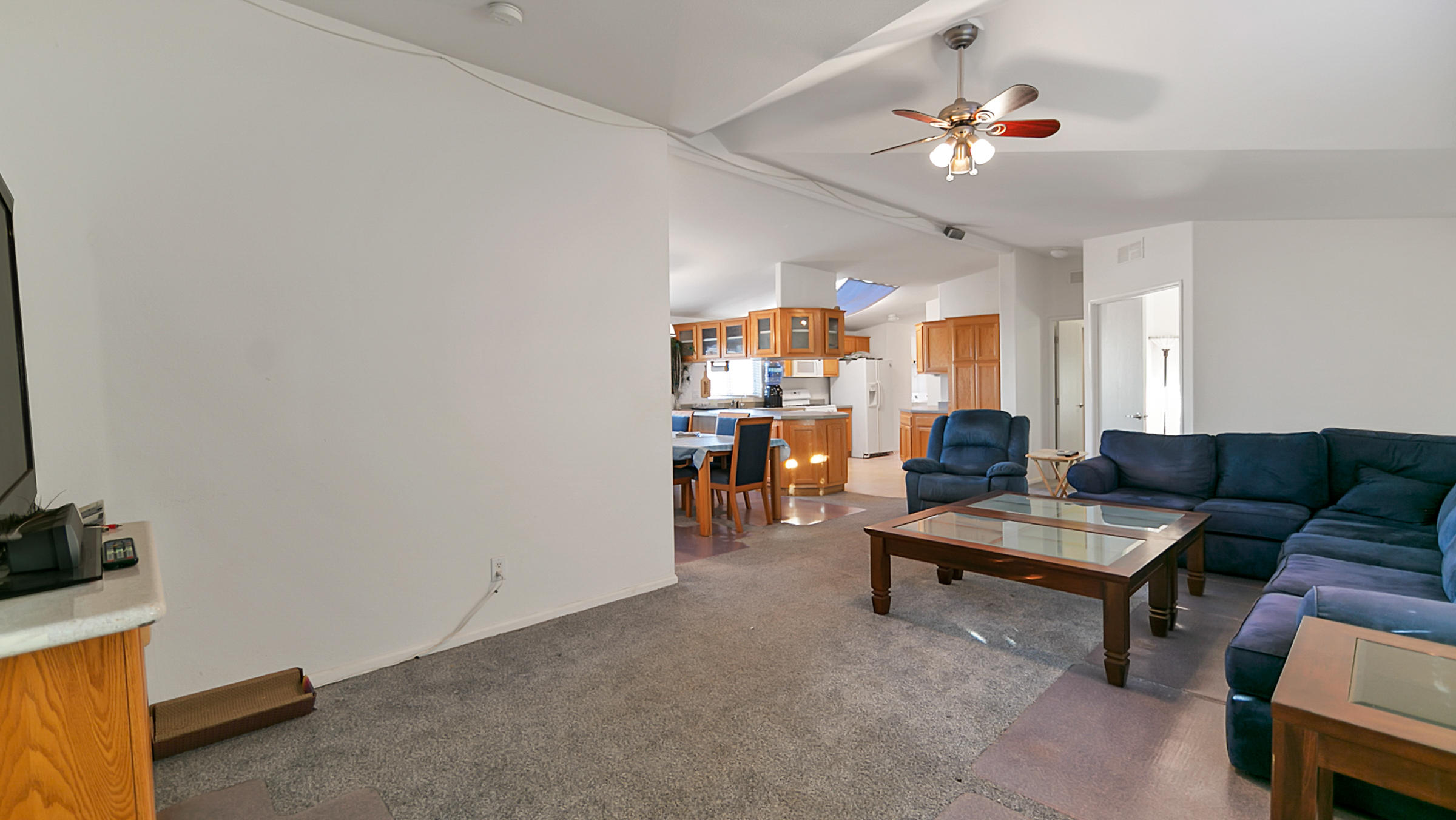 21560 South Powerhouse Road Manton, CA 96059 - Photo 30 of 41 Very large living room