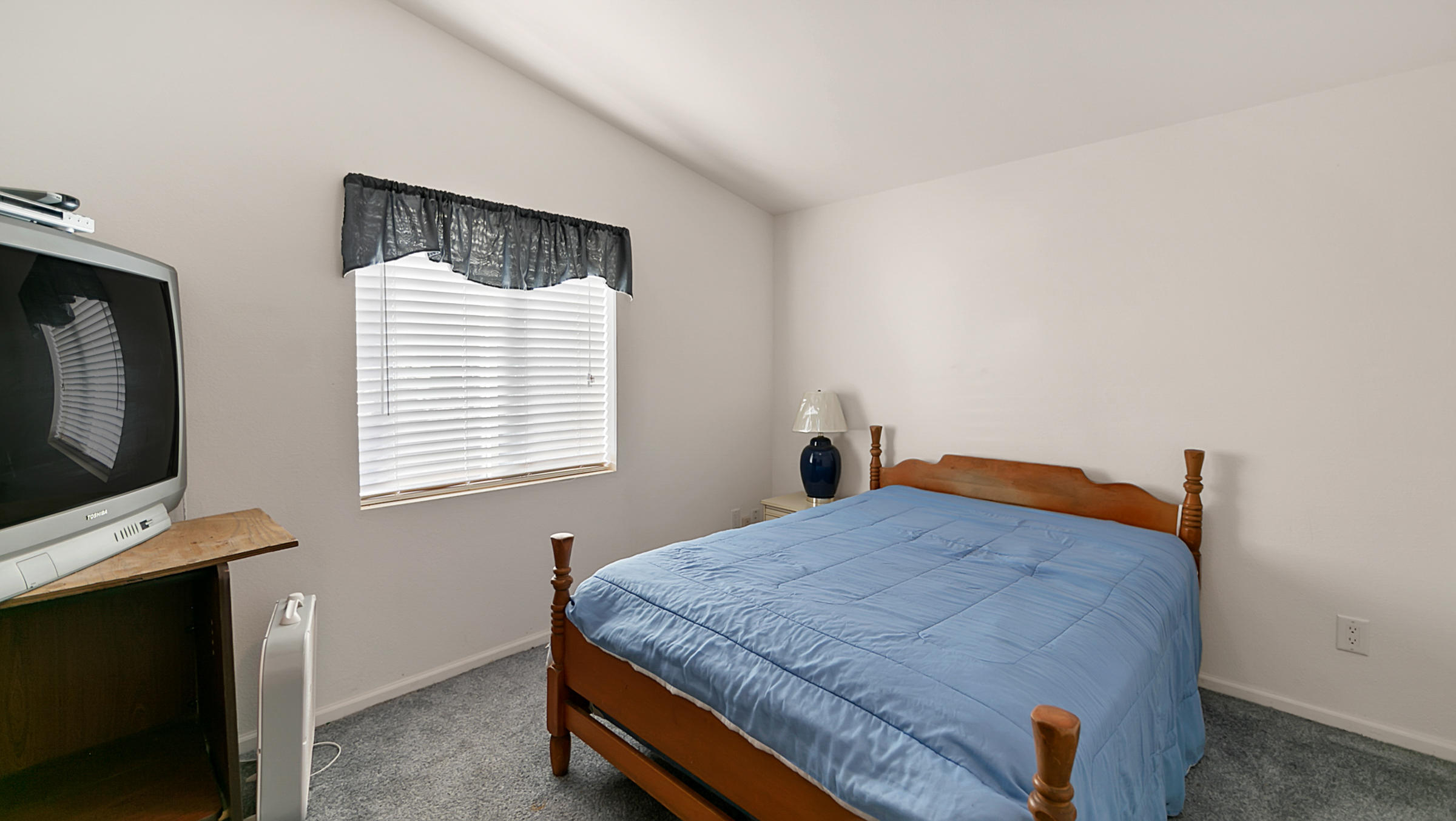 21560 South Powerhouse Road Manton, CA 96059 - Photo 35 of 41 Bedroom #2