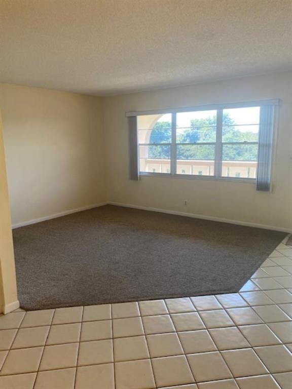 2404 Antigua Circle, Unit E4 Pompano Beach, FL 33066 - Photo 5 of 12 Photo 5