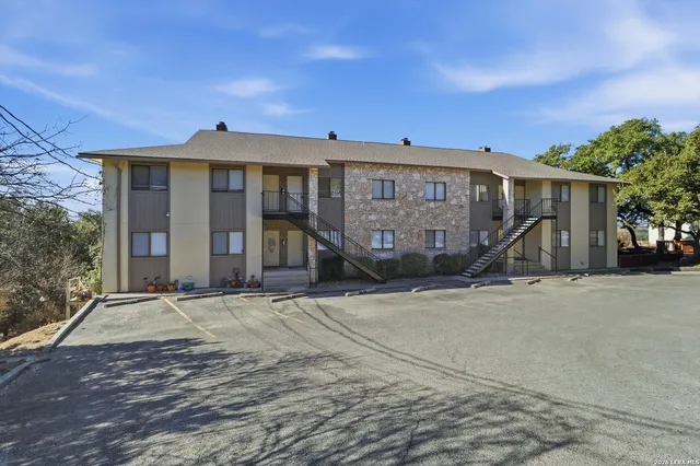 $229,885 | 1256 Cougar Drive, Unit 6, Canyon Lake, TX 78133