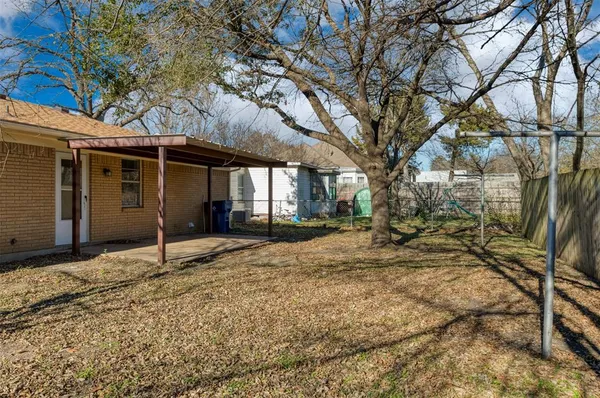 $1,775 | 502 Brown Street, Waxahachie, TX 75165