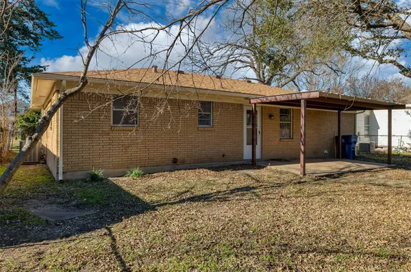 $1,775 | 502 Brown Street, Waxahachie, TX 75165