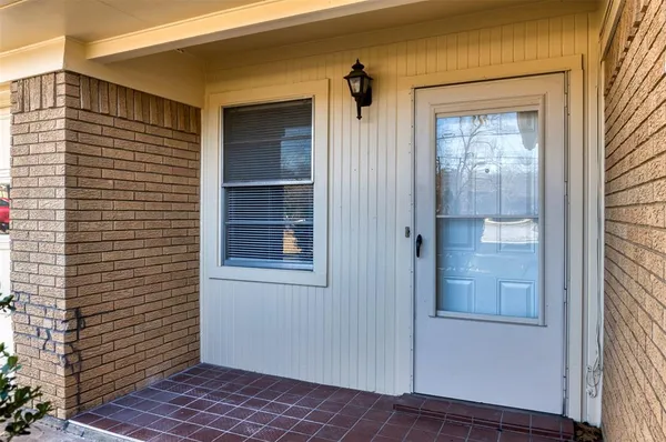 $1,775 | 502 Brown Street, Waxahachie, TX 75165