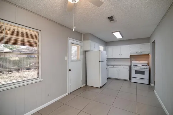 $1,775 | 502 Brown Street, Waxahachie, TX 75165