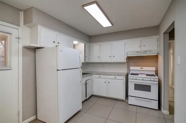 $1,775 | 502 Brown Street, Waxahachie, TX 75165